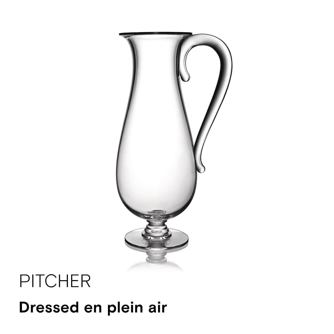 のインスタグラム：「Soft lines meet innovative materials in the new Dressed en Plein Air collection by @marcelwanders. Made of high performing clear plastic, sustainable and perfect for outdoor use, this pitcher and the matching set of glasses will be the added detail to a well-earned rest in the open air.」