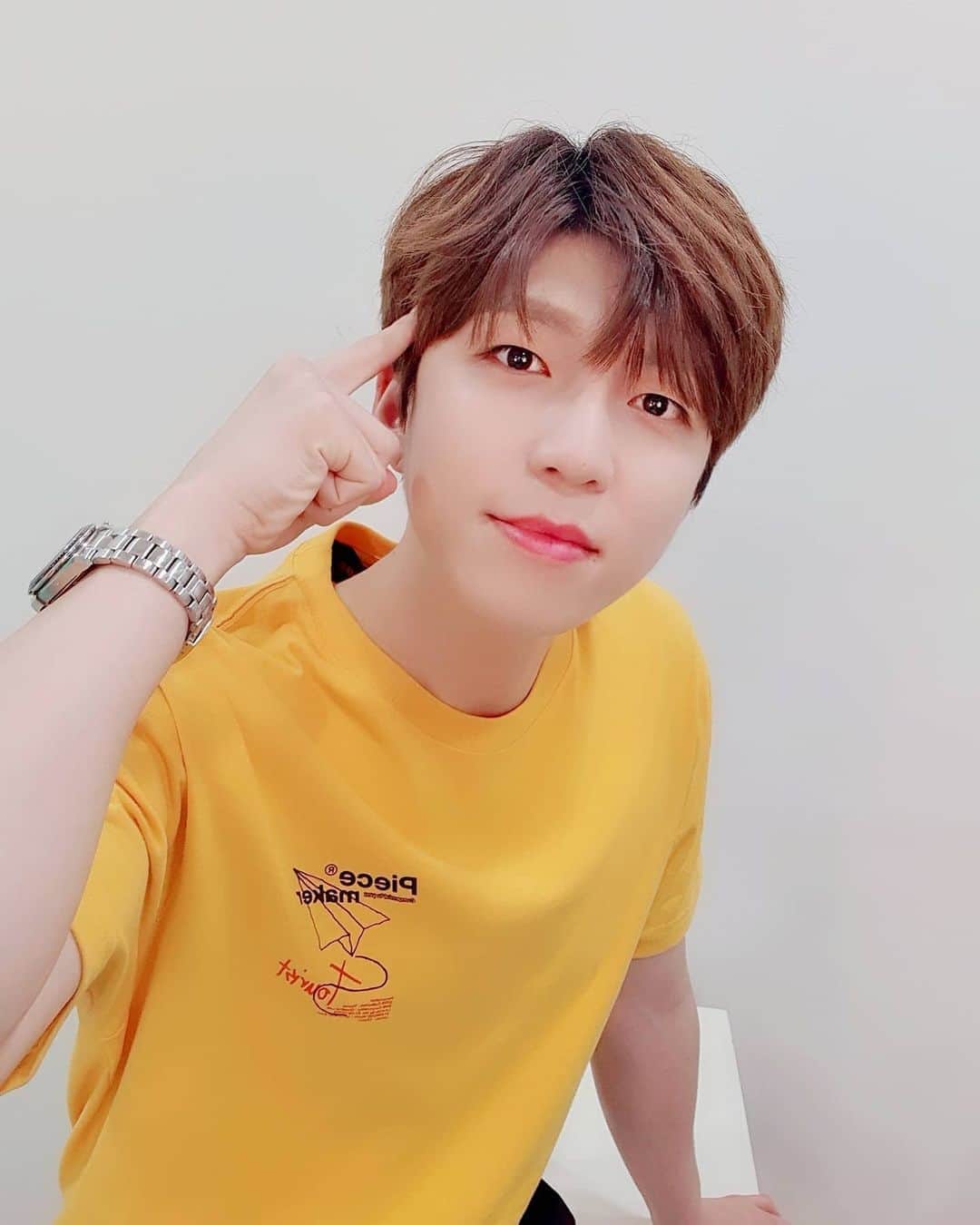 U-KISS（ユーキス）のインスタグラム：「[#수현] 키스미❣❣잠시 후 11시 심야아이돌에서 만나요🤘  #유키스 #UKISS  #SOOHYUN #수현oppa #하성운 #심야아이돌」