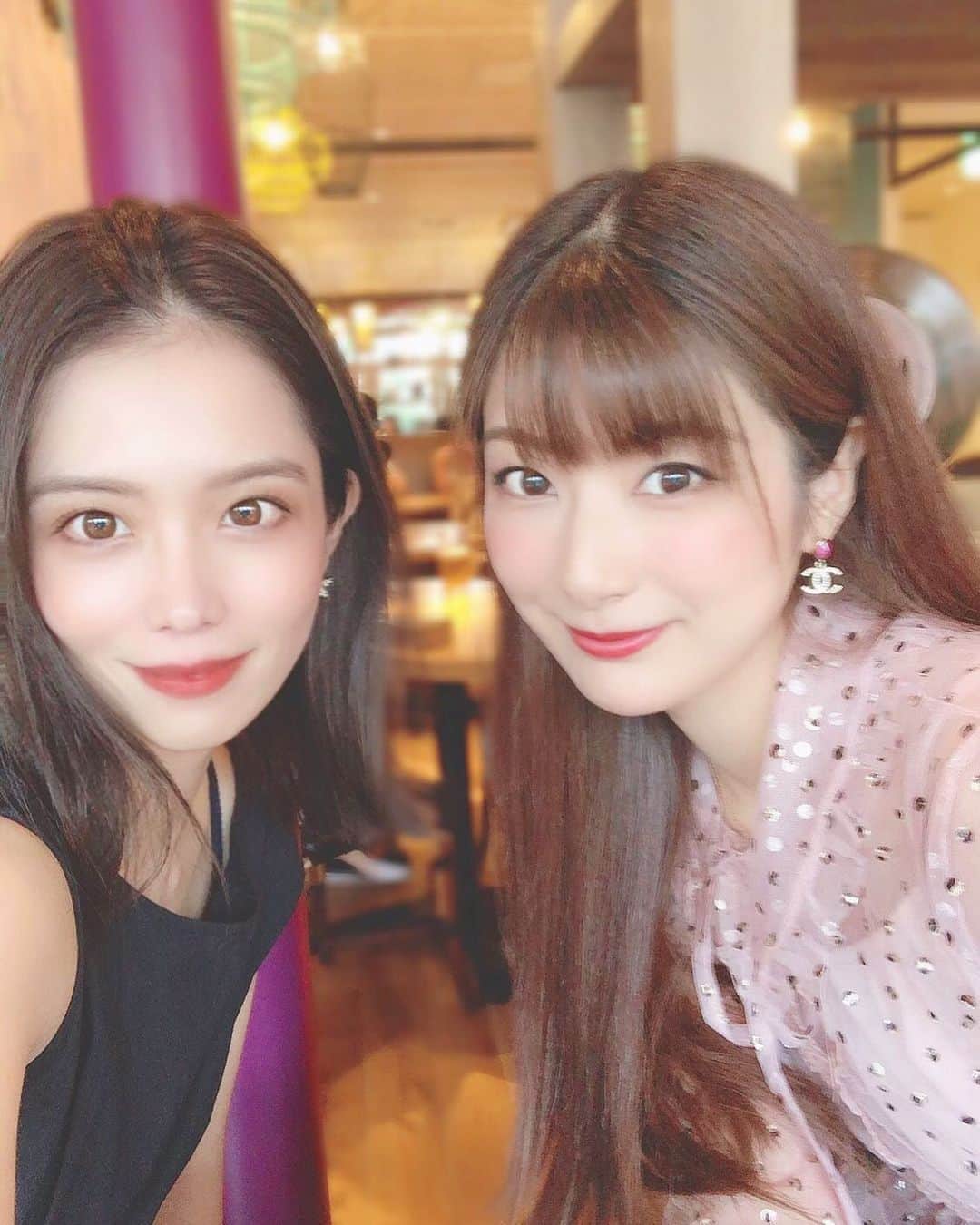 浦田麻緖さんのインスタグラム写真 - (浦田麻緖Instagram)「久しぶりに @ayakakojima1006  姫と💓 話しが尽きないww😂  #japanesegirl  #ライブはいつになればできるのやら　#早くライブしたいね #happy #love」8月18日 22時40分 - mao.urata