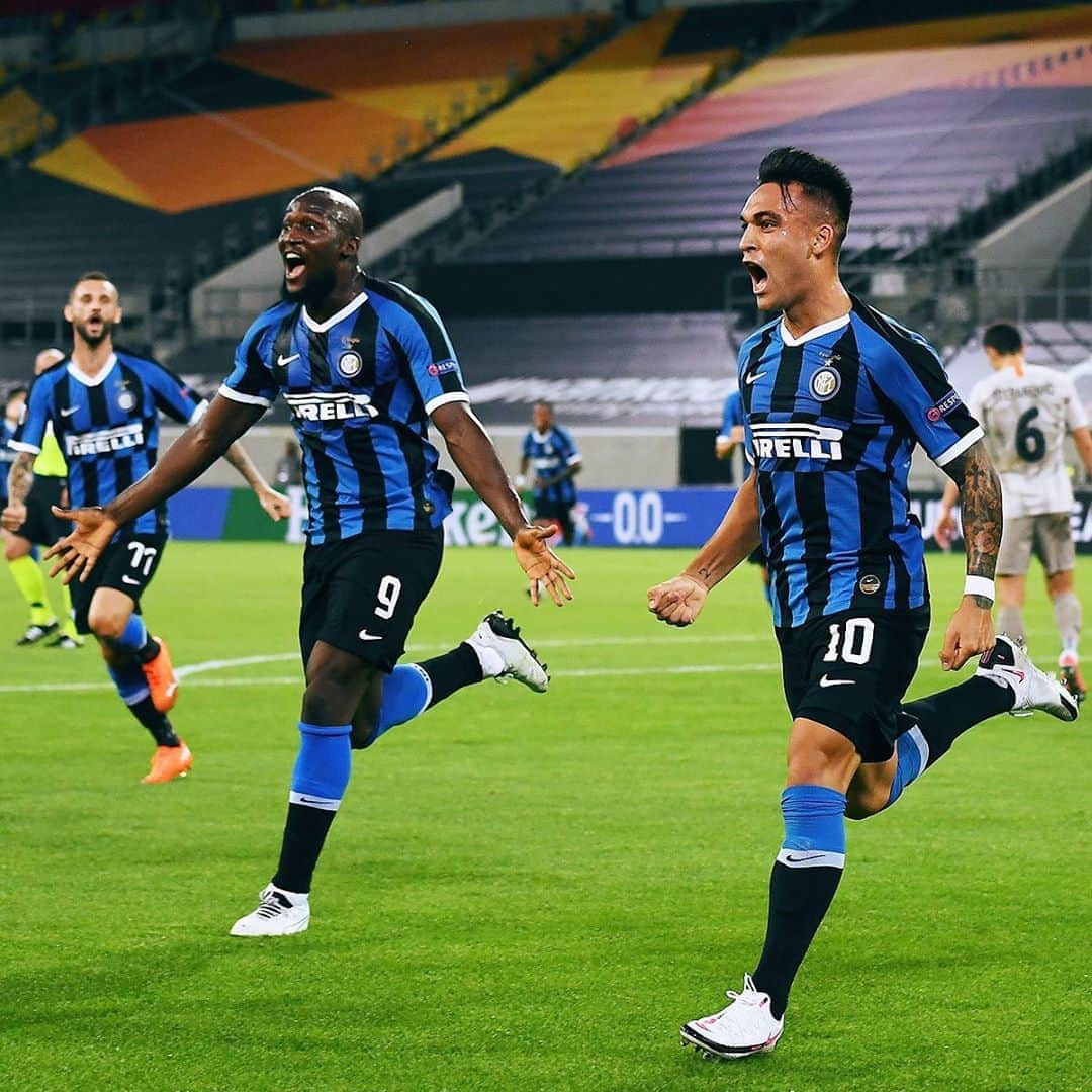 インテルナツィオナーレ・ミラノさんのインスタグラム写真 - (インテルナツィオナーレ・ミラノInstagram)「LU-LA 👏⚫️🔵 @lautaromartinez (2 goals, 1 assist) and @romelulukaku (2 goals, 1 assist) has both scored and assisted in the same game for the first time for Internazionale in all comps. #Inter #ForzaInter #Lautaro #Lukaku #Football」8月18日 22時52分 - inter