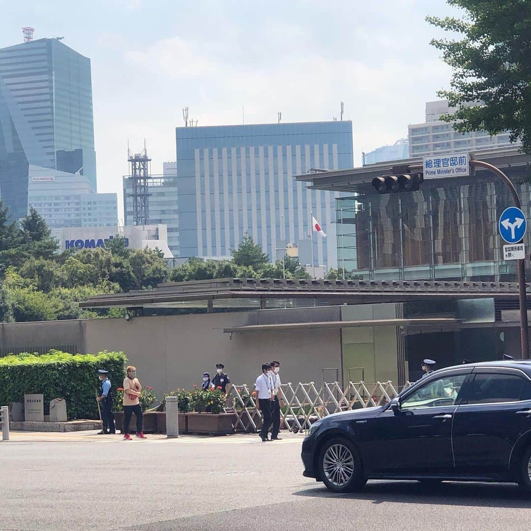 池田健三郎さんのインスタグラム写真 - (池田健三郎Instagram)「今日は猛暑の中、久しぶりにこちらで打ち合わせでした。 もちろん、一番偉い人にお会いしたわけではございませんが....。 #首相官邸   #永田町」8月18日 22時53分 - kenzaburo_official