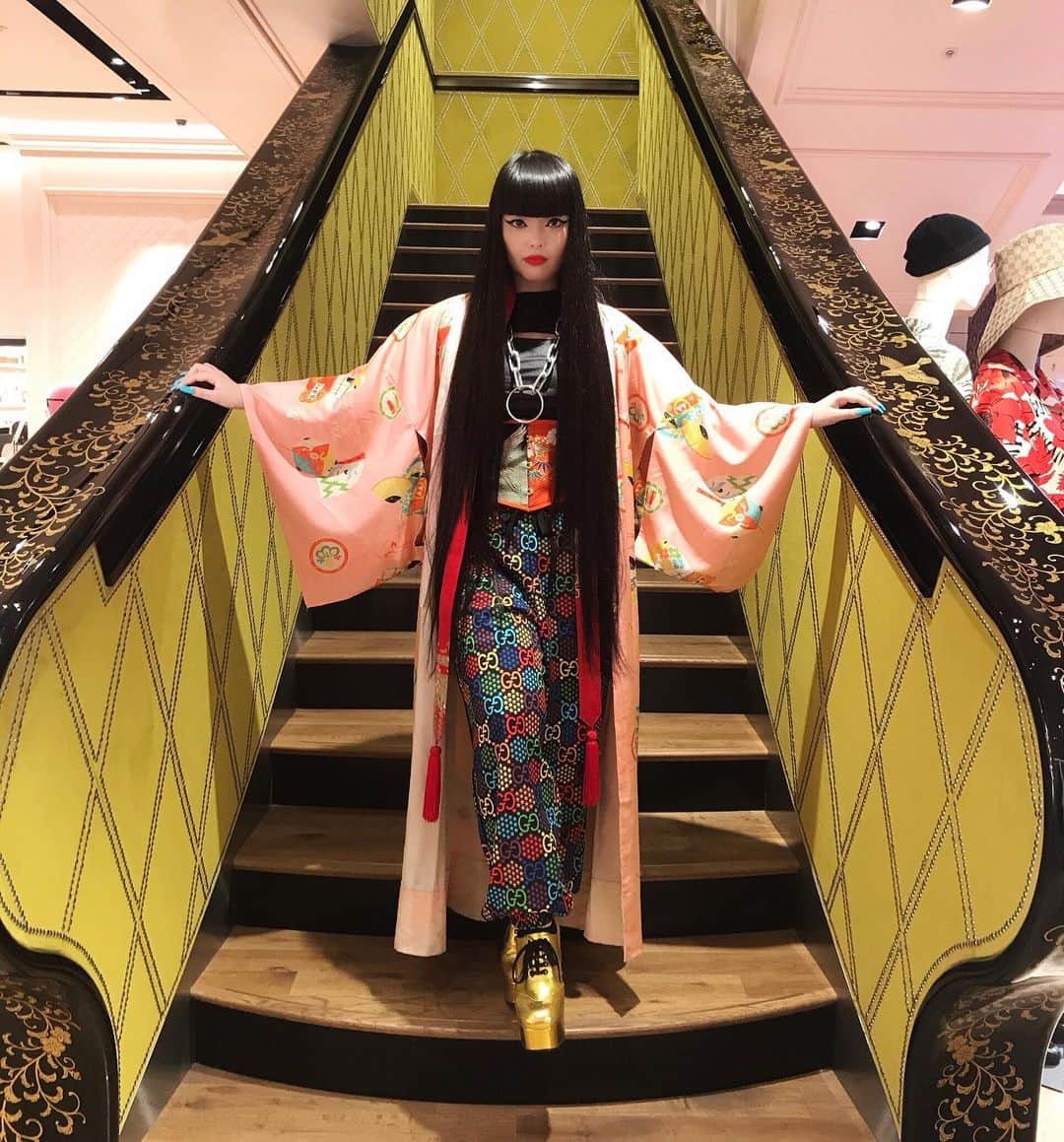 森山穂乃香のインスタグラム：「Thank you for inviting me🙏🏻 @gucci Gucci Summer Festival👘🇯🇵🍎🎋✨  #Gucci #Gucciprefall18 #HonokaMoriyama」