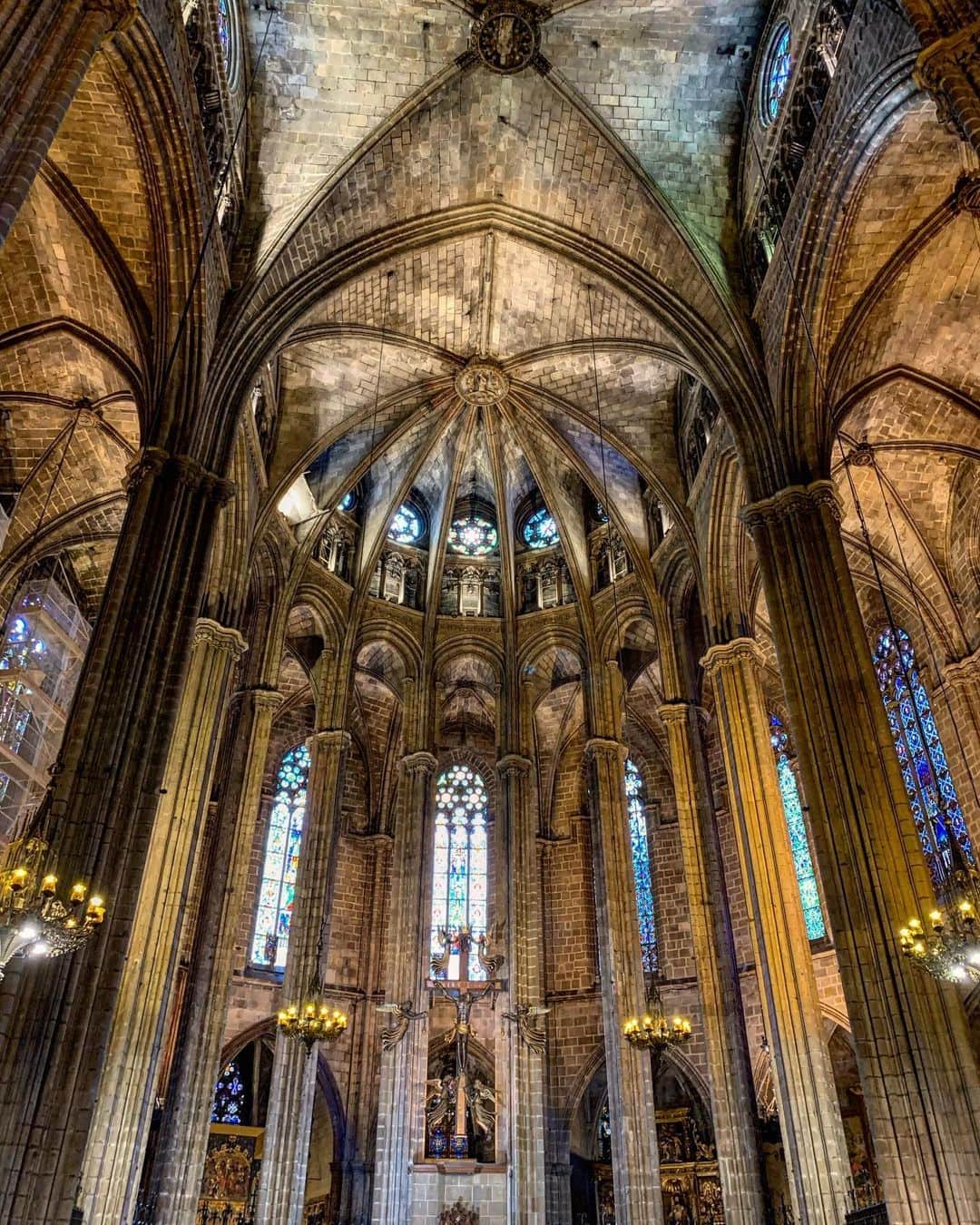 渡辺由布子さんのインスタグラム写真 - (渡辺由布子Instagram)「⛪️  2019.07.29 #ThrowBackTuesday Catholic Churches all looks the same...  ヨーロッパ旅行で教会巡りした写真を見返すも、残念ながらカトリック系の教会は全て同じに見えてしまう😩  #朝ラン #旅ラン  #カモフラ  #スペイン  #バルセロナ  #tbt #run #running #jogging  #explore  #runstagram  #europe  #church #cathedral  #yogawear #yoga #summer  #vacation   📍 #Barcelona #spain #🇪🇸」8月18日 23時44分 - watanabe_yuko