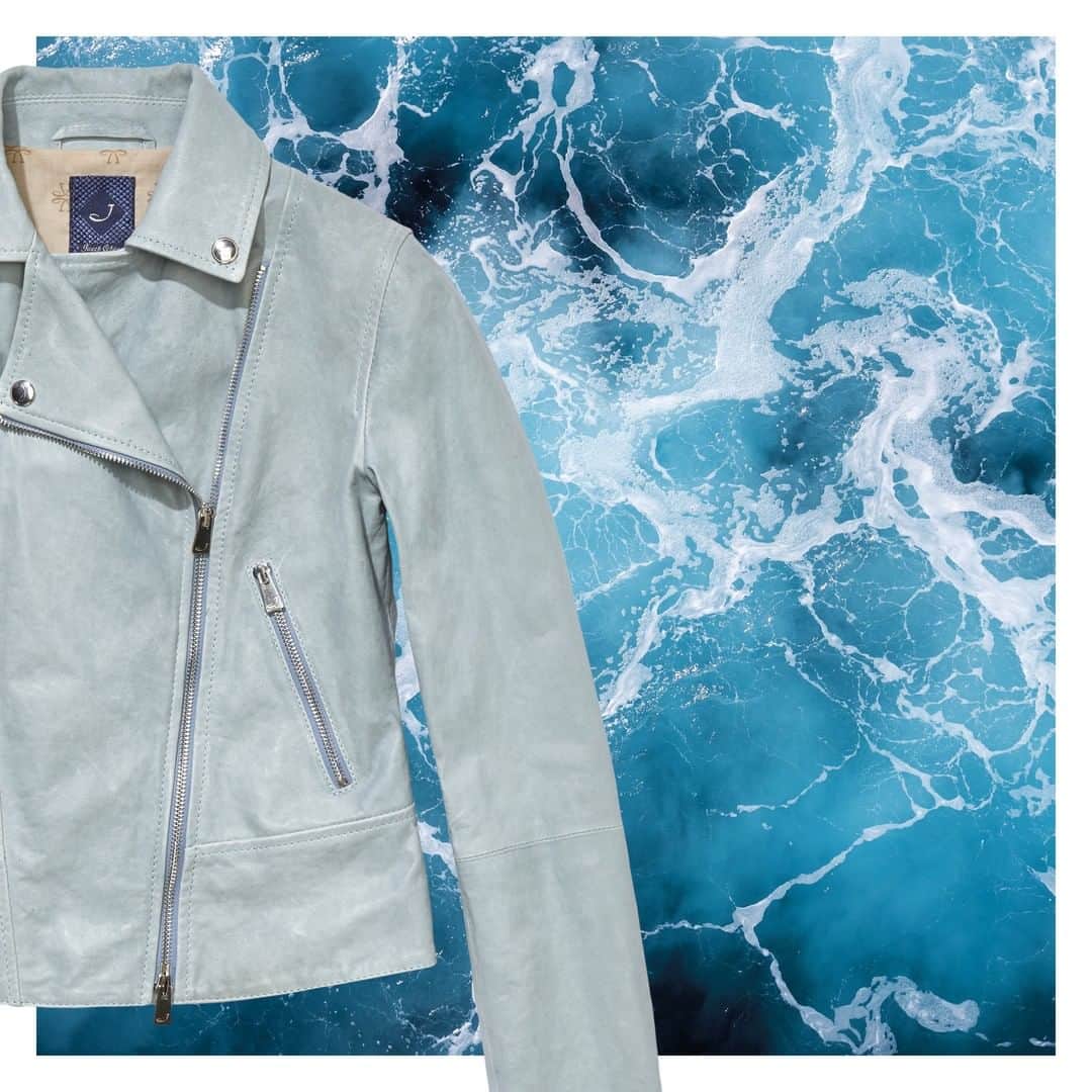 Jacob Cohenのインスタグラム：「Rock yet sweet, wearing the light blue leather nail jacket  S/S 20 Woman Collection Made in Italy  #JacobCohen #JacobCohenJeans」