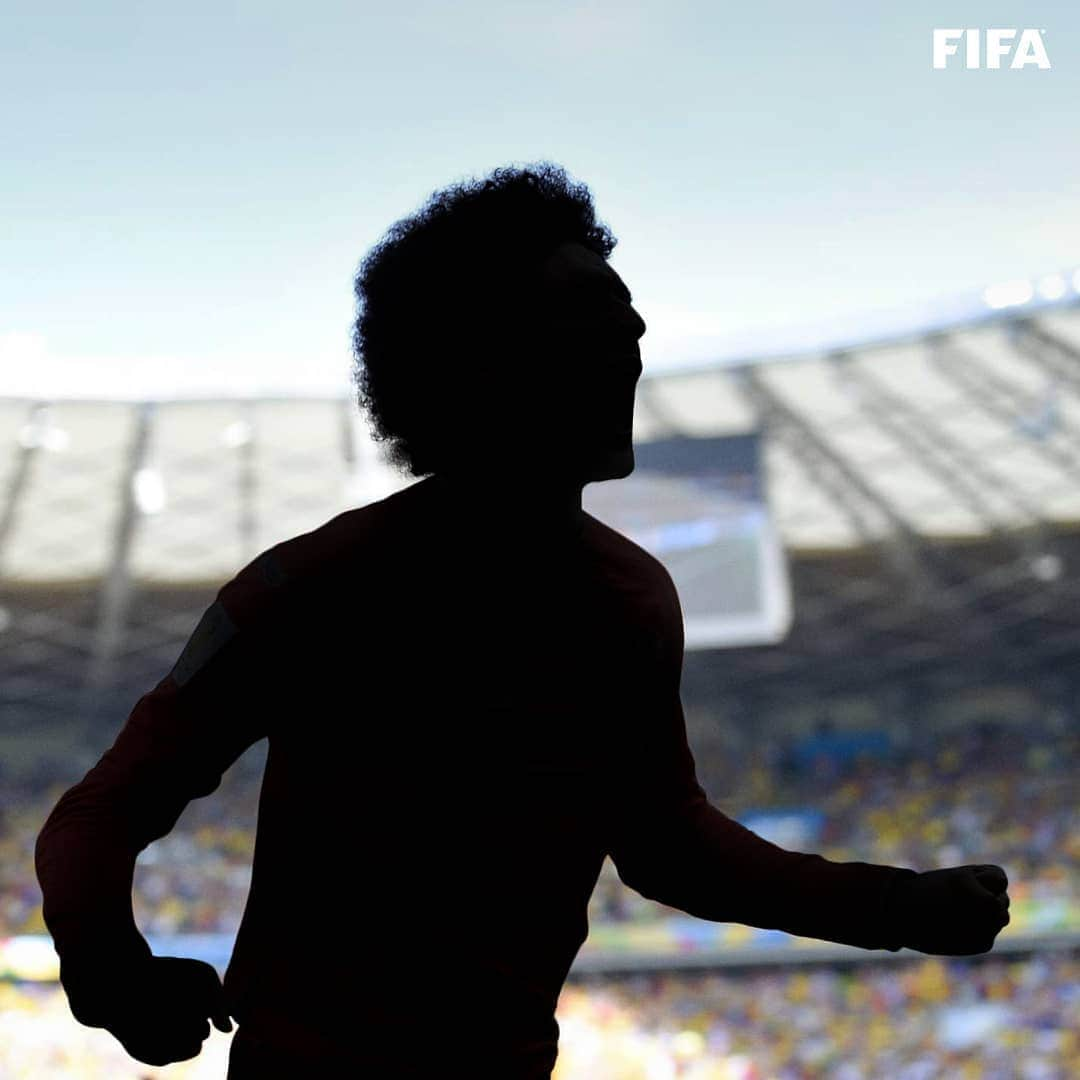 FIFAワールドカップさんのインスタグラム写真 - (FIFAワールドカップInstagram)「WHO AM I?⁣⁣ ⁣ *Clue: He was one of the iconic players for his successful national team at #Brazil2014 and #Russia2018⁣⁣ ⁣ #WorldCup #WhoAmI #GuessWho #GuessThePlayer」8月19日 0時03分 - fifaworldcup