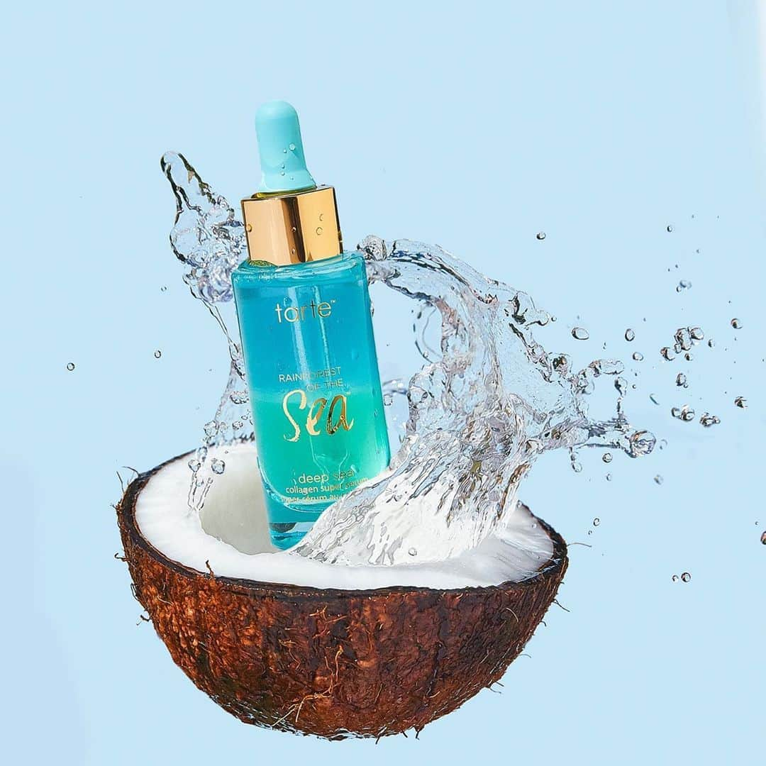 Tarte Cosmeticsさんのインスタグラム写真 - (Tarte CosmeticsInstagram)「Treat your skin to a #vegan collagen cocktail with our deep sea collagen super serum! 💧This bi-phase oil + essence: ✨ nourishes & hydrates skin with a blend of 8 oils ✨ promotes plumper & brighter-looking skin ✨ keeps skin looking fresh, supple & radiant COMMENT a "💦" below if you have dry skin & would love to see more dry skin focused tuts! @Sephora #crueltyfree #tartesea #marinepowered #veganskincare」8月19日 0時11分 - tartecosmetics