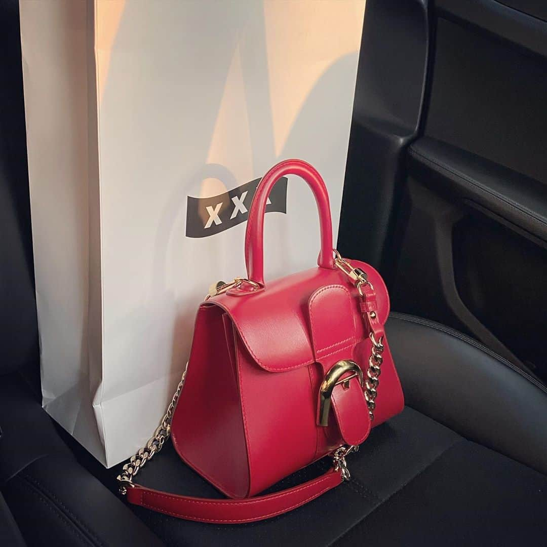 mioさんのインスタグラム写真 - (mioInstagram)「おきにいり @delvaux」8月19日 0時21分 - mio_harutaka