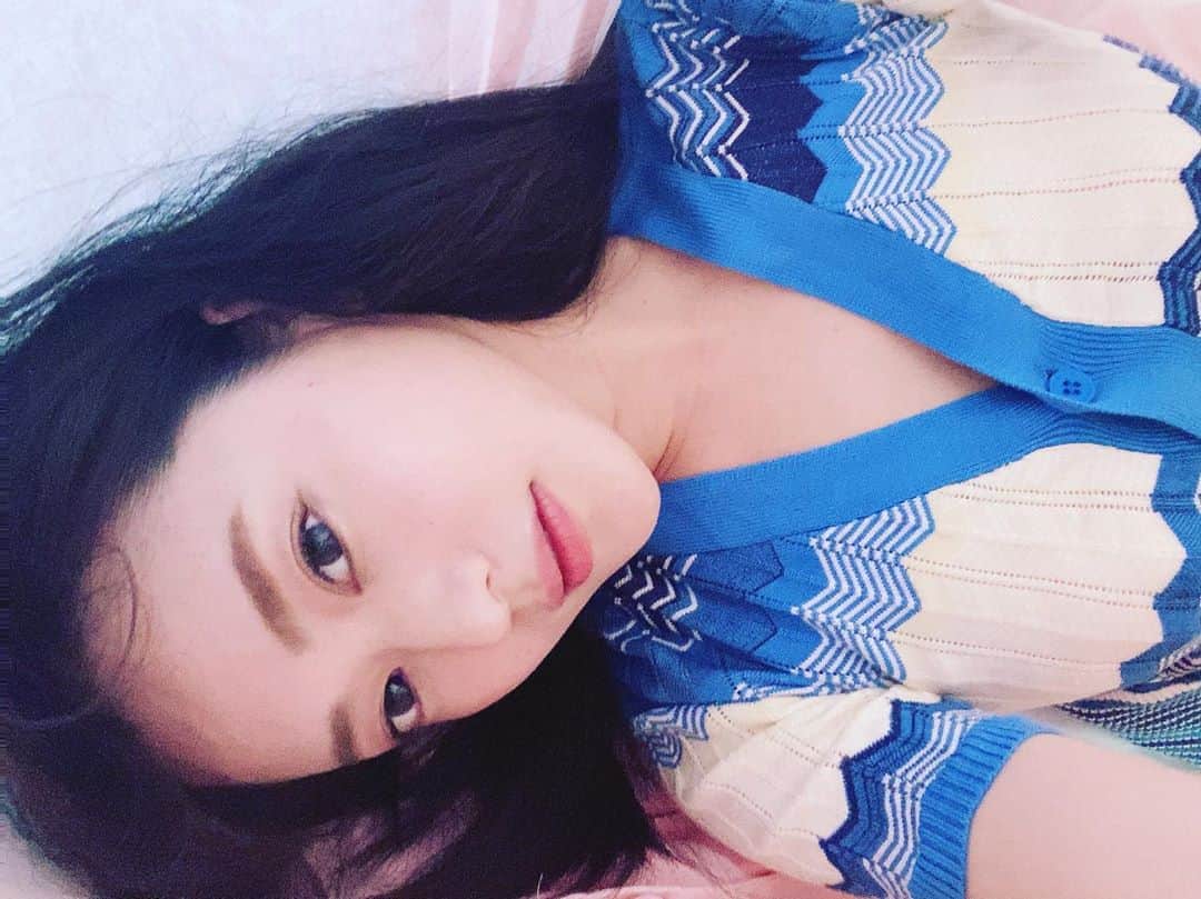 山口愛実のインスタグラム：「インスタのフィルター以外画像補正何も使わないで撮ってみた。 我ながら不思議な骨格」