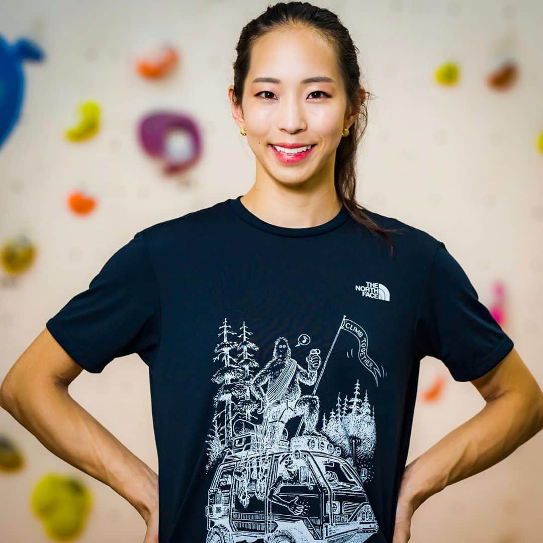 野口啓代のインスタグラム：「〜climb together〜 新型コロナウイルス感染症拡大の影響によって苦境を強いられているクライミングジムを応援するチャリティキャンペーン、第二弾です🧚🏻🧚🏻‍♀️🌲* * ﻿購入して頂いたTシャツの代金はクライミングカルチャーを育んできたクライミングジムへ届けられ、いつかまたみんなで共に登る日へとつながっていきます🤝✨* * ※第二弾キャンペーンは2020年8月14日からスタートし、予定枚数に達し次第終了となります！第一弾は即完売だったようなので、急げ〜〜〜💨* * * @thenorthfacejp  #tnf_climbtogether  #ザノースフェイス﻿ #climbing﻿ #クライミング﻿ #チャリティーキャンペーン #neverstopexploring #thenorthface」