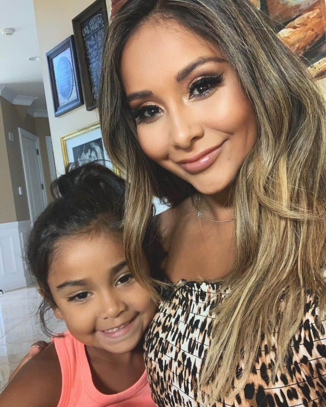 ニコール・ ポリッツィのインスタグラム：「Mini Mawma 💋」