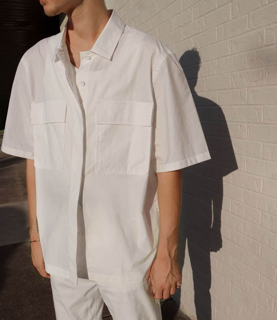 Club Monacoのインスタグラム：「Crisp 100% cotton fabric. What more could you want in a shirt? @kevinpeterwilson」