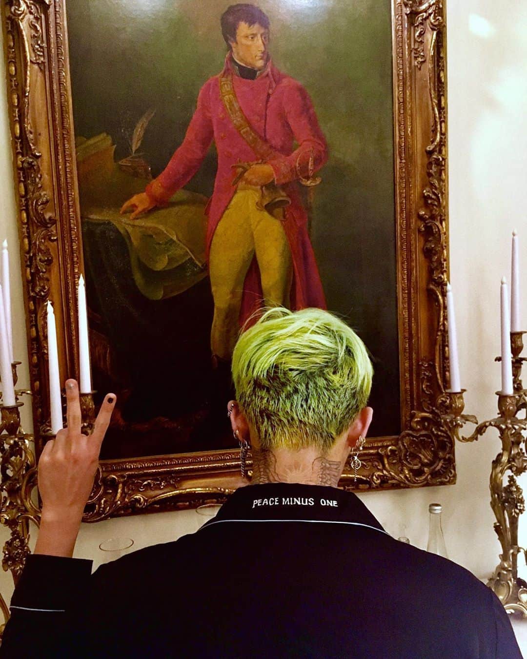 パク ・スジュのインスタグラム：「Happy G Day @xxxibgdrgn! From Paris, 2016」