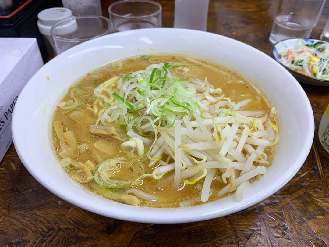 SUSURUさんのインスタグラム写真 - (SUSURUInstagram)「太陽@高円寺 味噌ラーメン いつぞやぶりの太陽でシメのラーメン。 煮干しの効いた味噌スープは飲んだ後の身体にもスッと入ってきます🍥 スープにしっかりと絡む中細麺を夢中ですすっていると、気づいたら丼がカラになっていました。 ごっそれい🙌 #susuru_tv #太陽 #高円寺 #東京 #味噌ラーメン #うまい  #ラーメン #らーめん #ramen #ラーメン部 #ramennoodles #毎日ラーメン生活 #麺スタグラム #japaneseramen #japanramen #foodstagram #foodie #noodles #instanoodle #instaramen #instafood #susururecommended #シメのラーメン #高円寺ラーメン #東京ラーメン」8月19日 1時26分 - susuru_tv