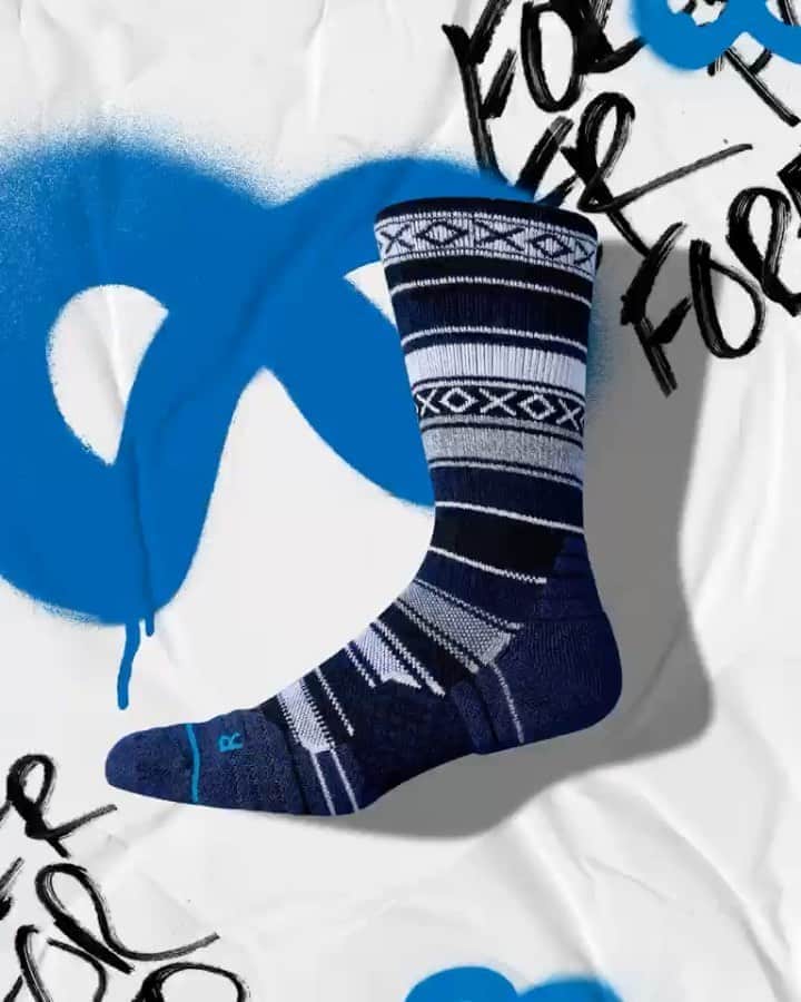 Stanceのインスタグラム：「♾ Guaranteed for Life ♾... The secret to everlasting socks? Tough love. We utilize a specialized air jet process that boosts the texture of the fiber to substantially increase resistance to rips and tears. With Infiknit™, say goodbye to holes, and hello to socks guaranteed for life. 💪... Available now on Stance.com」