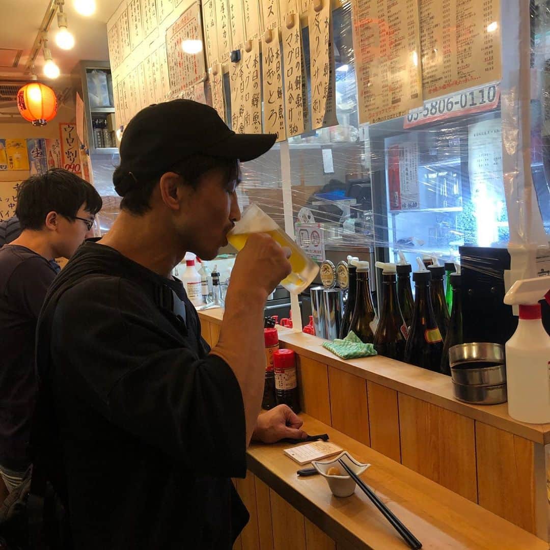 宮田和幸さんのインスタグラム写真 - (宮田和幸Instagram)「せんべろのお店 2人でメッチャ飲んでも4500円くらいでした。白いにごり酒が効いたのか久々の二日酔いで辛かった。 #せんべろ」8月19日 1時30分 - miyata.hercules