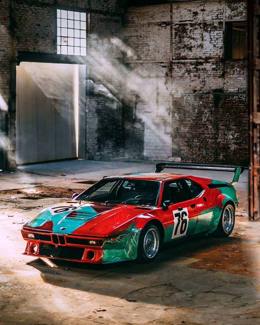 BMWのインスタグラム：「Even the most extravagant ones need some quiet me-time.  The BMW M1 by Andy Warhol. @stephan_bauer  #BMW #TheM1 #BMWM #BMWClassic @BMWClassic」