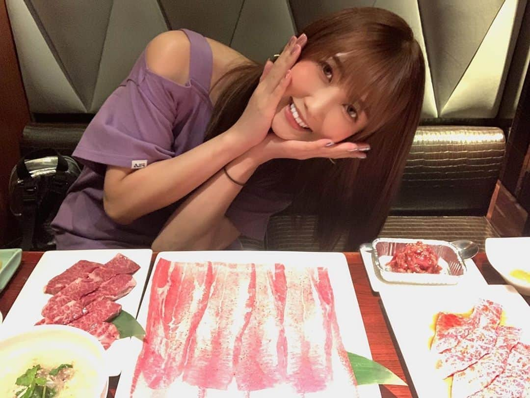 大槻ひびきさんのインスタグラム写真 - (大槻ひびきInstagram)「にっく！！ いっぱい！！！ #japan #yum #yummy  #焼肉 #youtube」8月19日 2時14分 - yanhibi0221