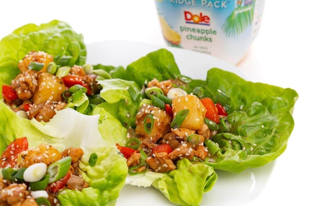 Dole Packaged Foods（ドール）のインスタグラム：「Pineapple Chicken Lettuce Cups from @thelemonbowl? Yes please! Find our Pineapple Fridge Pack in the canned aisle of the grocery store.」