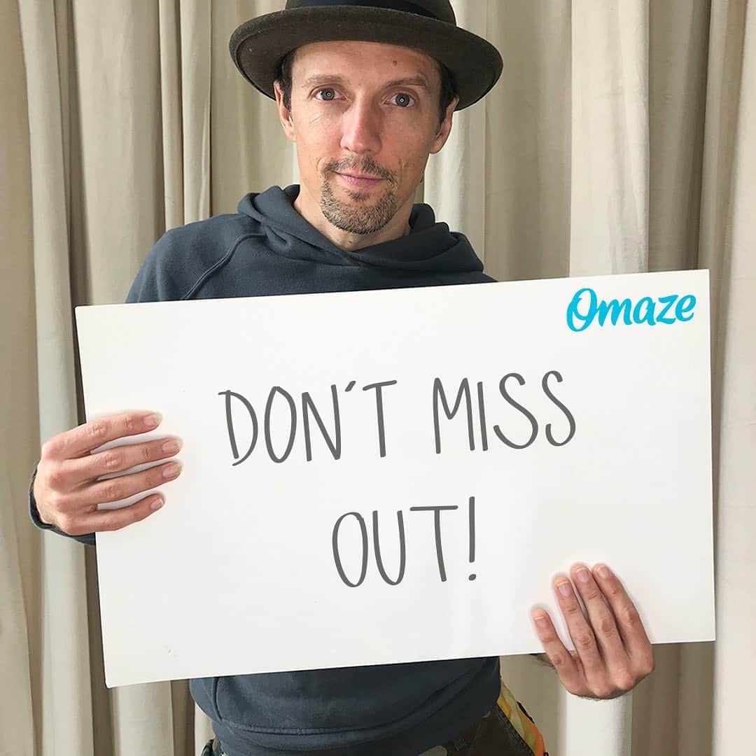 ジェイソン・ムラーズのインスタグラム：「This is your last chance to win a trip to join me at the Mranch (when it's safe to do so) for a fresh farm-to-table lunch and look at my home studio! Every donation will support my Foundation. Just head to my bio link or omaze.com/jason #omaze @omaze」