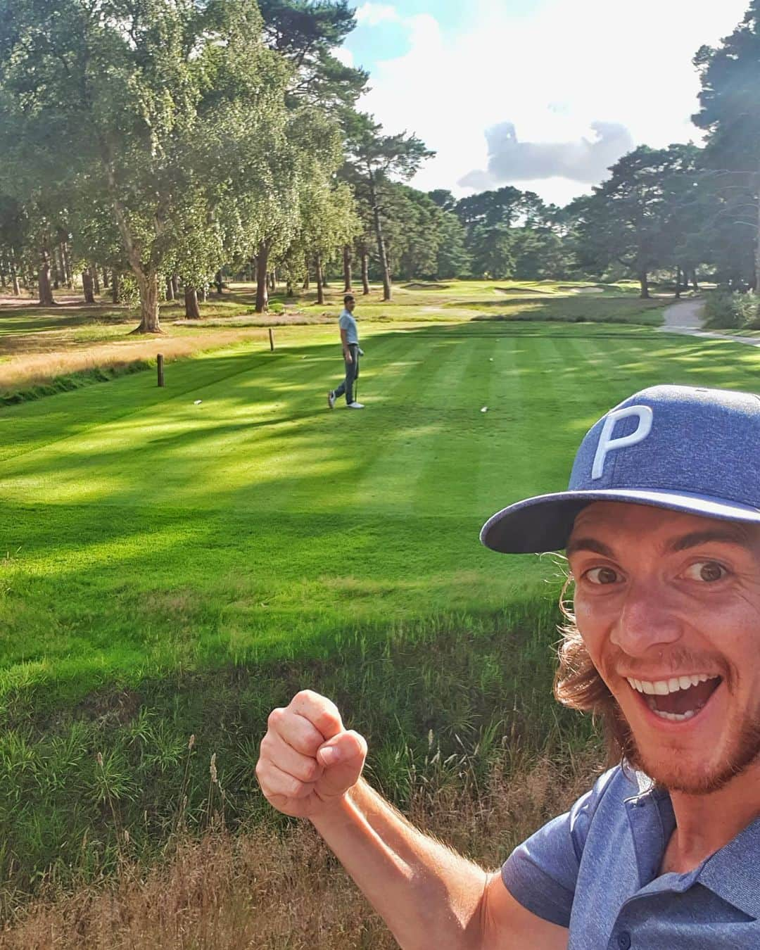 ジェームズ・フェルプスさんのインスタグラム写真 - (ジェームズ・フェルプスInstagram)「Another individual victory over @oliver_phelps in the golf course #twoandzero #lockdowngolf #winning」8月19日 3時34分 - jamesphelps_pictures