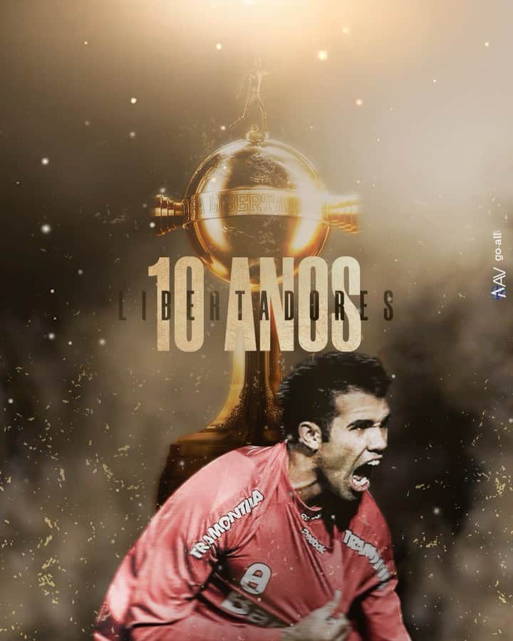 サンドロ・ラニエリ・ギマランイス・コルデイロのインスタグラム：「Há exatos 10 anos, no dia 18 de agosto de 2010, conquistava um dos títulos mais importantes da minha carreira até o momento. Em dois jogos contra o Chivas, do México, colocamos o Internacional como melhor time da América com o título da Taça Libertadores. Momentos que jamais sairão da minha memória! 🏆🥇」
