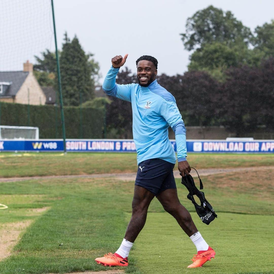 ジェフ・シュルップさんのインスタグラム写真 - (ジェフ・シュルップInstagram)「Back and ready ⚽️😁👍🏾」8月19日 4時03分 - jeffreyschlupp