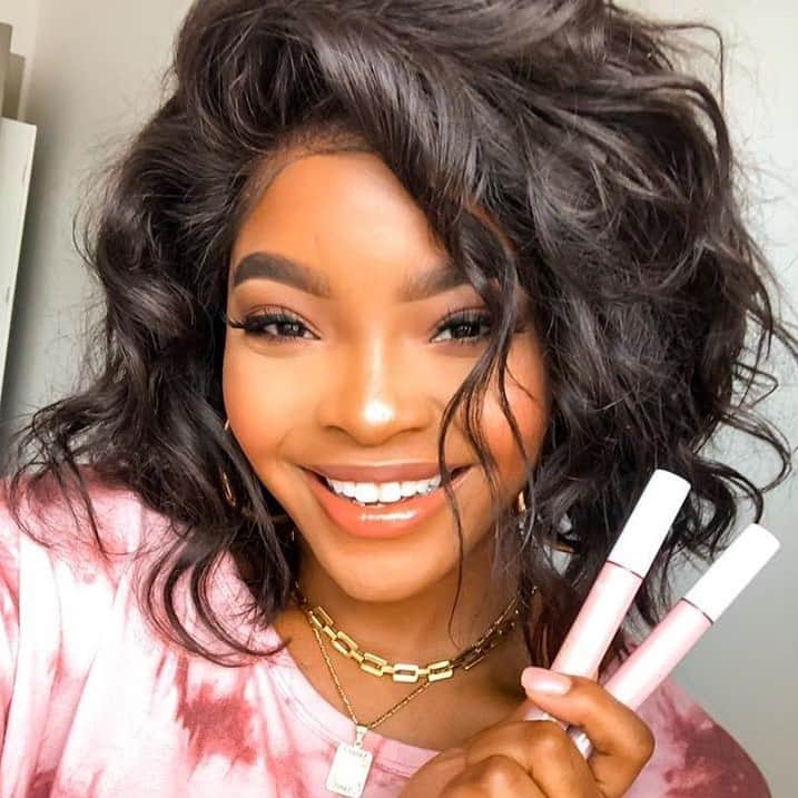 Tarte Cosmeticsさんのインスタグラム写真 - (Tarte CosmeticsInstagram)「Check out how gorge @jasminemurrayofficial looks wearing our NEW maracuja juicy lips! 😍  These all-in-1 vegan balm, gloss, color & treatment feature proprietary Cushion Comfort Complex to visibly & instantly PLUMP, smooth & nourish lips! Which shade are you picking up from tarte.com?! #crueltyfree #rethinknatural #flowerpowered」8月19日 4時05分 - tartecosmetics