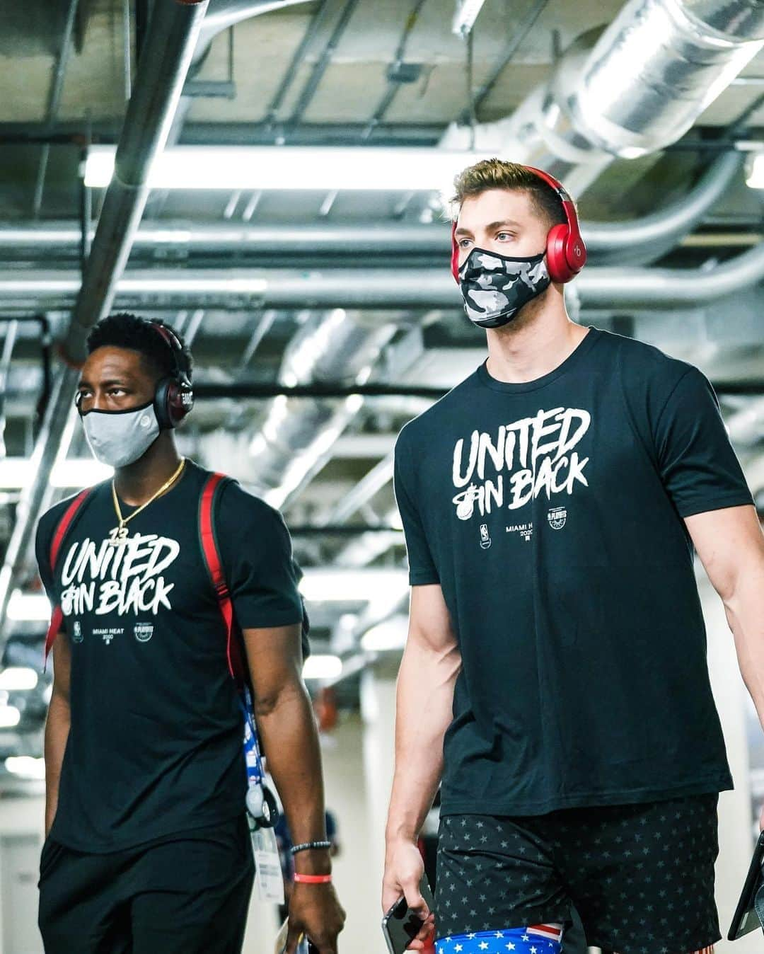 Miami HEATさんのインスタグラム写真 - (Miami HEATInstagram)「We’re #UnitedInBlack for Game 1 and beyond ✊🏾」8月19日 4時39分 - miamiheat