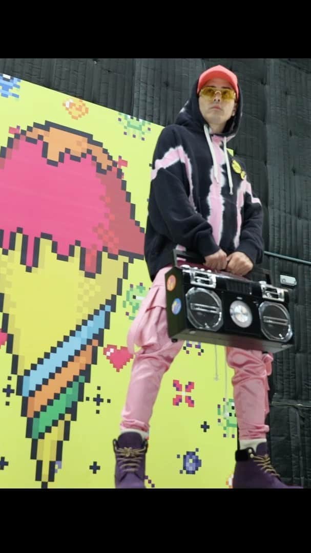 ヤンデルのインスタグラム：「#QuienContraMiParte2 #QCM2  #TrackByTrack 🎥 @elasticpeople  @jbalvin @anuel @rauwalejandro @myketowers  @darell @nattinatasha @snoopdogg @ruben.blades @jhaycortez @farrukoofficial @arcangel @ozuna @kevvoofficial @nengoflowofficial @manuelturizo @nickyjam @maluma @zionylennox @lunay @niogarcia @brray @juanka_problematik @catalynamusic @dalexmusic @omydeoro @pedrocapo @jaywheelerpr @elalfaeljefe」
