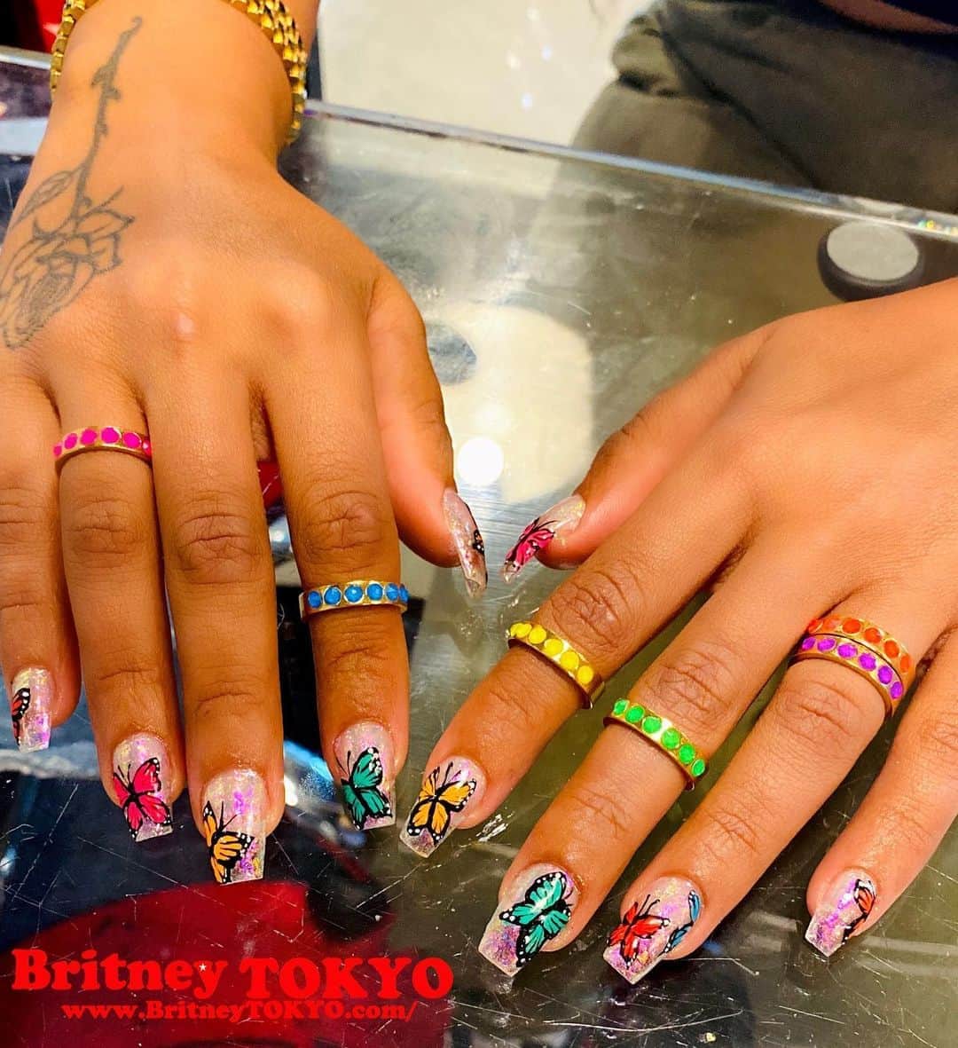 Britney TOKYOさんのインスタグラム写真 - (Britney TOKYOInstagram)「🦋💓✨　@vidakush @rhirhicooper  #nailart #nails #britneytokyo」8月19日 4時54分 - britneytokyo