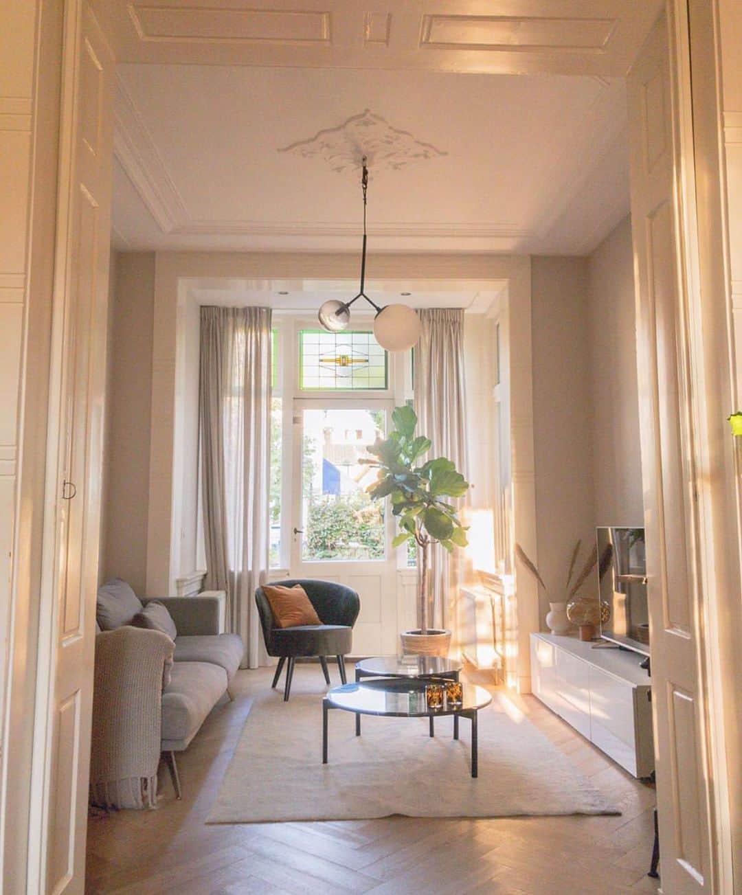 My Interiorさんのインスタグラム写真 - (My InteriorInstagram)「The decor that takes your breath away in Bussum, Netherlands 🇳🇱 home 🏡 of @villajamilla」8月19日 5時10分 - myinterior