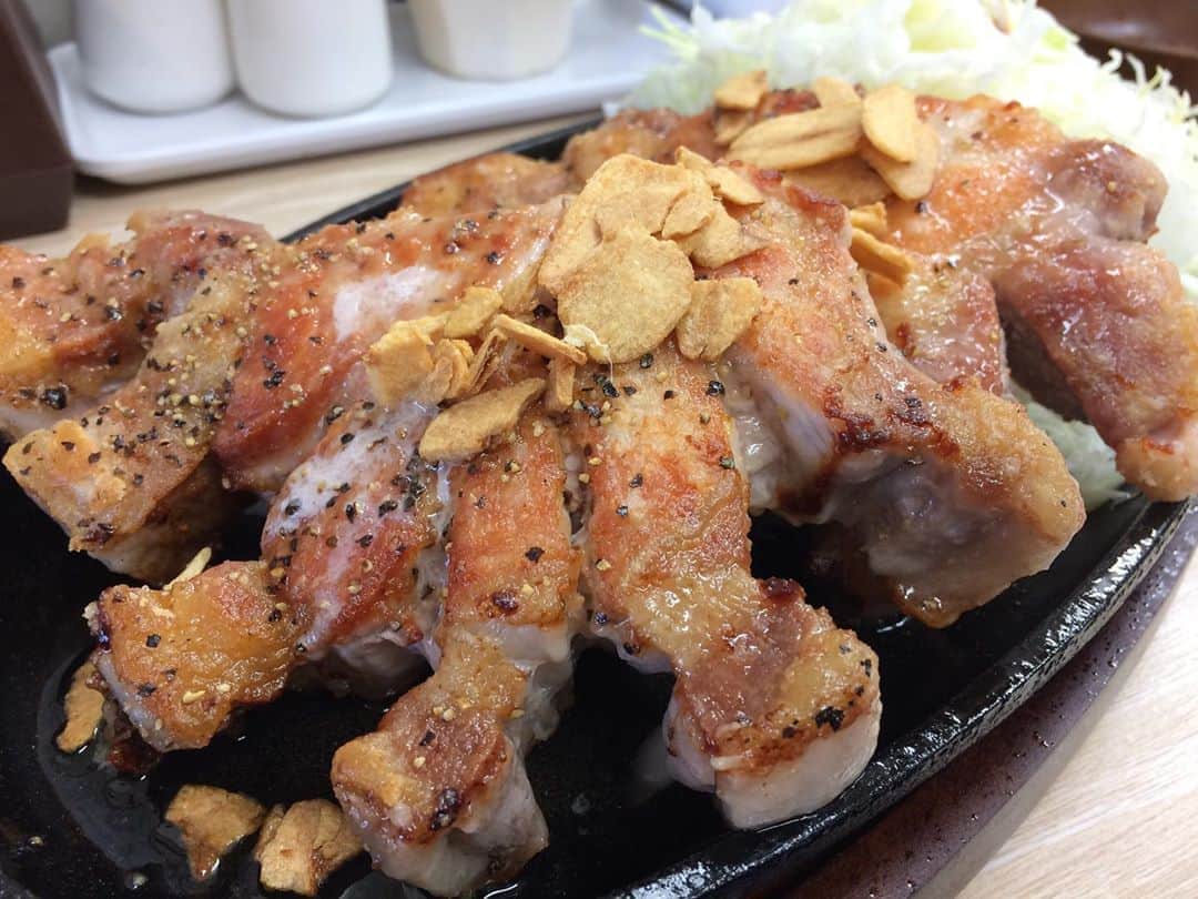 浜亮太さんのインスタグラム写真 - (浜亮太Instagram)「群馬県前橋市の名店【ステーキまさやん】にて本日の御通し！ トンテキ600gを電車道！ ウマ杉晋作でした！（笑）#浜亮太 #前橋 #ステーキまさやん #トンテキ #力士料理もとはし #ウマ杉晋作」8月19日 14時51分 - hama.2964