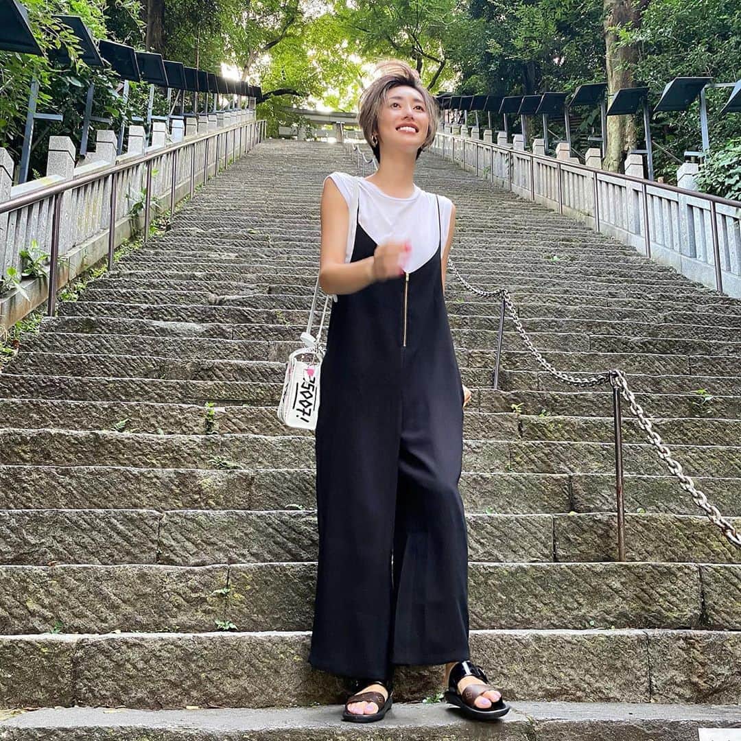 &mのインスタグラム：「リズが作った洋服🤍🖤🤍🖤🤍シンプルでかわいー🖤🤍🖤🤍🖤  SHEER flowショップトップURL https://zozo.jp/shop/sheerflow/」