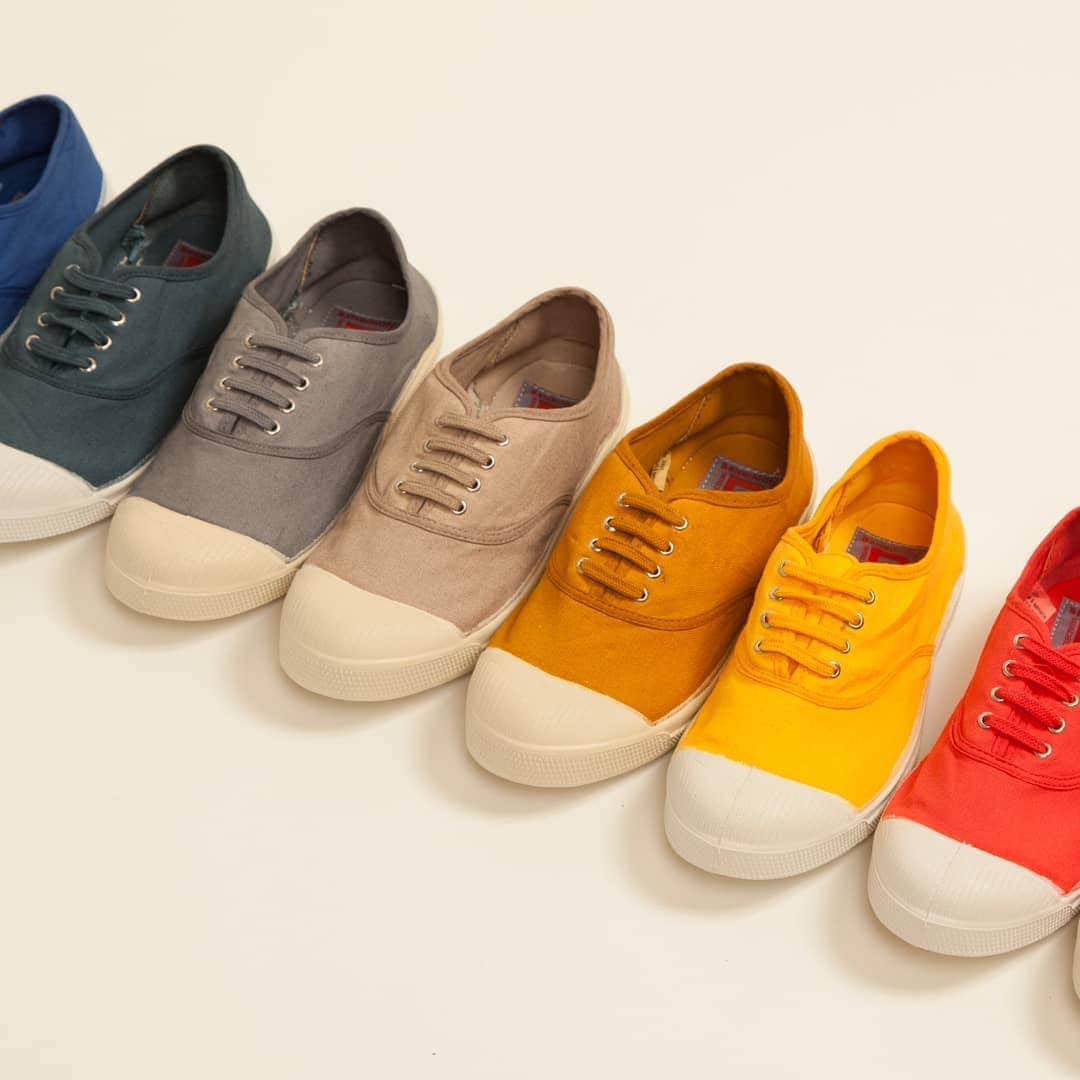 ベンシモンのインスタグラム：「Bensimon collection 🌈  ​Les couleurs de l'été ☀️ ​Une tennis pour chaque occasion !  ​🇬🇧 Bensimon collection 🌈  The colours of summer ☀️ A tennis shoe for every occasion!  ​#bensimon #bensimoncollection #tennis」