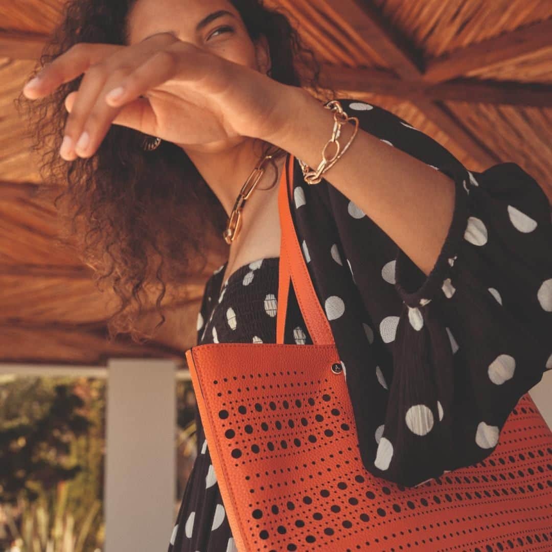 アクセサライズのインスタグラム：「We're going dotty for this puff-sleeved dress (and so are you!) This bestseller is the perfect late summer pick.  Tap the link in our bio to shop #Accessorize」