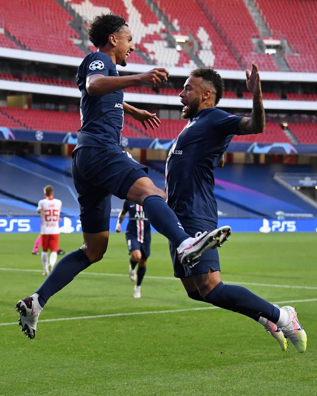 マルコス・アオアス・コレアのインスタグラム：「On est en FINALE! 🔴🔵 #AllezPSG」