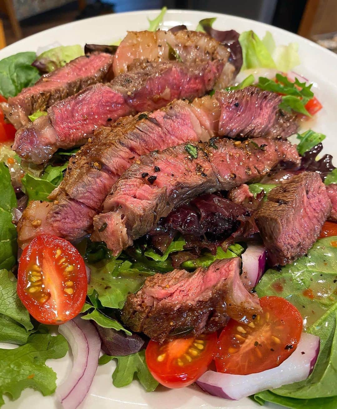 Flavorgod Seasoningsさんのインスタグラム写真 - (Flavorgod SeasoningsInstagram)「How do you like your steak cooked? Comment below ⬇️ - Ribeye Steak Salad by Customer @ketogrid Steak seasoned with our FlavorGod Steak & Chop Rub🔥 - $2 Tuesday on the website! Final hours. Click the link in our bio or visit www.flavorgod.com」8月19日 7時26分 - flavorgod
