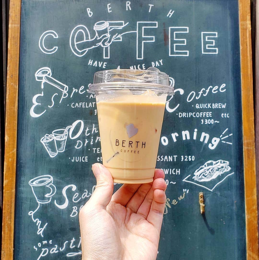 CAFE-STAGRAMMERさんのインスタグラム写真 - (CAFE-STAGRAMMERInstagram)「I believe that life is a journey with coffee.  二〇二〇、夏コーヒー♪ #馬喰横山 #馬喰町 #カフェ #☕ #cafe #bakurocho #bakuroyokoyama #tokyocafe #cafetyo #馬喰横山カフェ #馬喰町カフェ #berthcoffee #citanhostel」8月19日 7時38分 - cafetyo