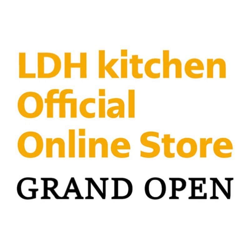 LDH kitchenさんのインスタグラム写真 - (LDH kitchenInstagram)「. @bemyself_n . おはようございます🌿  LDH kitchen Official Online Store内、 K_weblog（#ケーブログ） にて、アロマセラピスト sachikoさんより、精油の活用方法をご紹介いただきました🌿 芳香だけでなく、ご自宅で簡単にできる活用術や、 季節やコンディション別にオススメの精油などなど、 興味があるけど、実際に使ったことが無い。。 そんな方がおりましたら、今日は新月です🌑  新しい何かを始めるきっかけに、ぜひ！覗いてみてください💚 . また、オンラインストアオープン記念にて バスソルトがお得にGETできます！ ご自身へはもちろん、お友達やお世話になっている方への おうち時間をよりくつろぐギフトとしていかがでしょうか🛁♡ . . [アロマセラピストsachiko vol.1 ] https://webshop.ldhkitchen.co.jp/column/article/330/ ※ LDH kitchen Official Online Store 内にて。 . . . @salon_juniper 食もエンターテイメント✨  LDH kitchen @ldhkitchen_official  オフィシャルサイトでブログを担当させていただくことになりました☺️  アロマセラピーを中心に綴って行こうと思います。  第一回目はアロマバスソルトです🛁  良かったらチェックしてみてください🌿  #bemyself_n  #アロマセラピー #息吹  #精油  #アロマバスソルト  #植物療法  #自然療法  #アロマセラピスト #LDHkitchen」8月19日 7時46分 - ldhkitchen_official