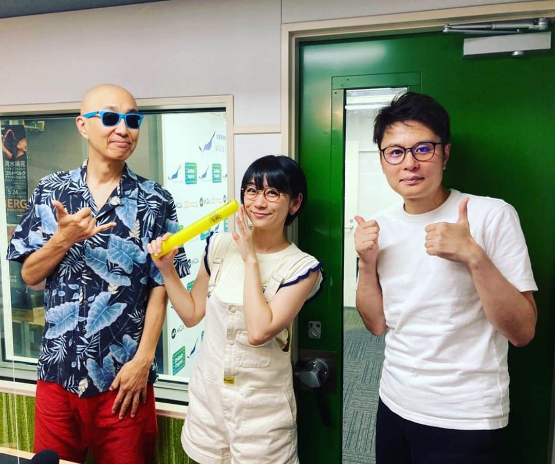のインスタグラム：「本日20:00〜放送♪ ・ 『サンプラザ中野くんのRunner2020』出演させていただきました😎 全国のコミュニティFM78局で聞けます♪ ・ ゲストでラジオに出るなんて、かなり久しぶりかも！？ 自分の話たくさんさせていただいて感謝です！！ 曲もかかるので、ぜひ聞いてねーーー😎🤓 ・ #時東ぁみ #ラジオ #radio #ゲスト #出演 #出演情報 #サンプラザ中野くんのrunner2020 #サンプラザ中野くん #eternaljourney #肉野バンバンジー さん #バトン #runner #放送 #今日 #聞いて #感想待ってます #🤓 #😎」