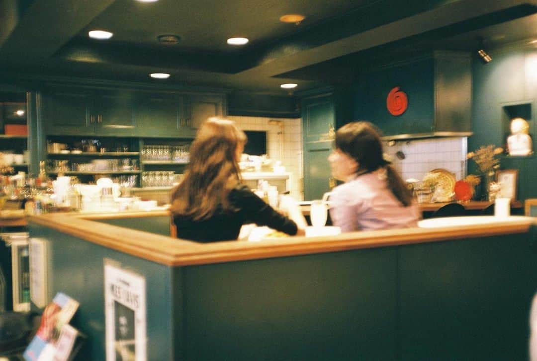 水川あさみのインスタグラム：「VOGUE GIRL  #フィルムで撮った現場写真」