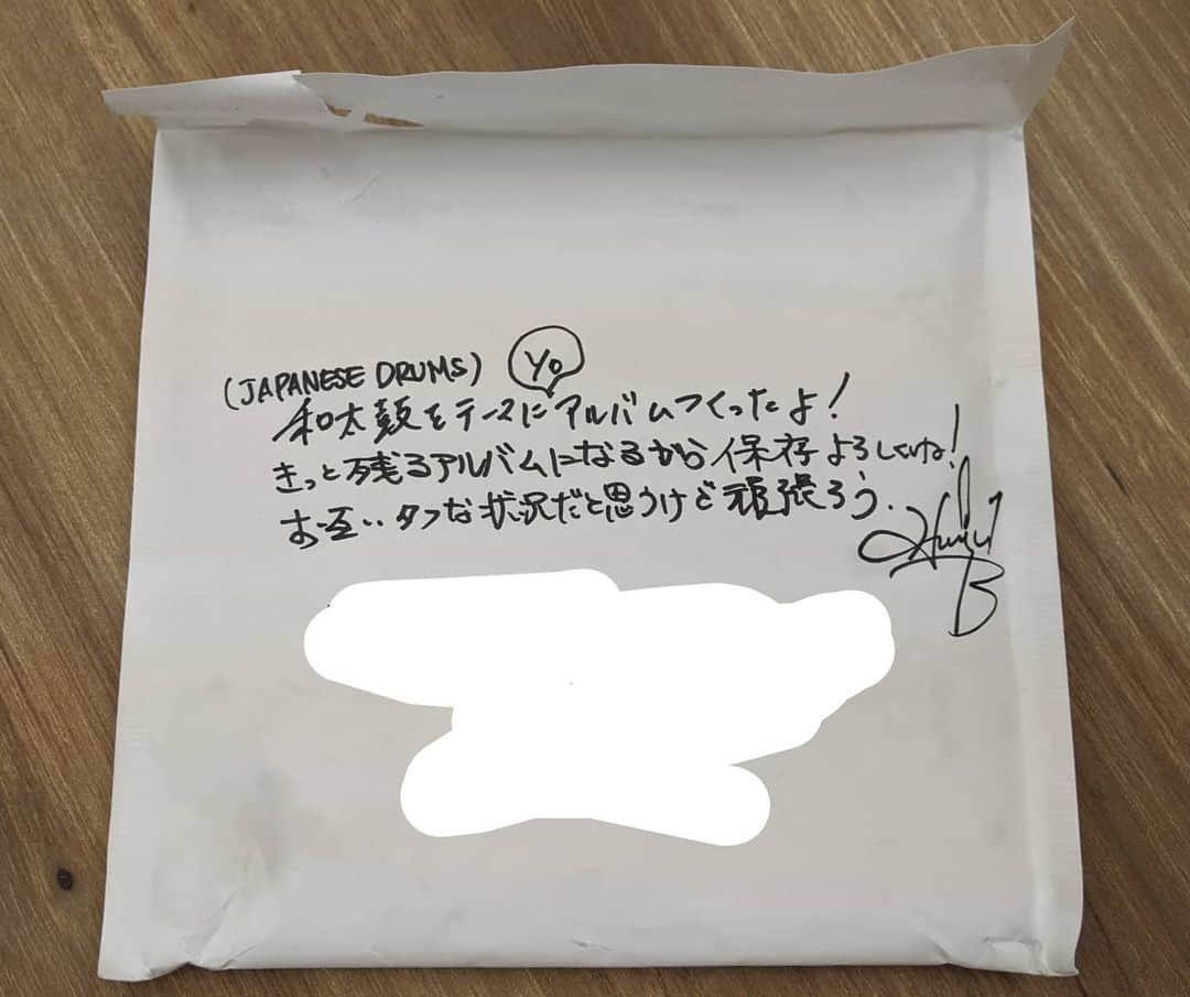 アイク・B・ヌワラさんのインスタグラム写真 - (アイク・B・ヌワラInstagram)「来日する前からずっと憧れていた、仙台出身の3人組、GAGLEという日本のヒップホップグループですけど、そのグループのMC、MC HUNGERさんが「HUNGER - 舌鼓 / SHITATSUZUMI」というソロアルバムをリリースしました！そして！！本人から僕に直接送っていただきました！！超感謝！このアルバムの特徴は太鼓とラップの融合！ぜひ聞いてください！！  #GAGLE #HUNGER #舌鼓 #SHITATSUZUMI」8月19日 9時46分 - aiku_nuwachan