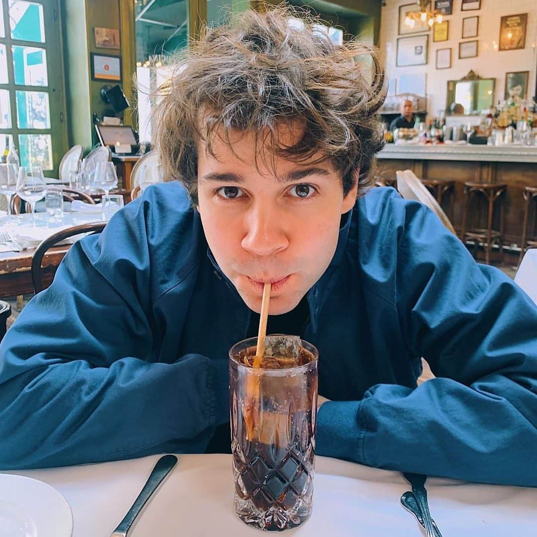 E! Onlineさんのインスタグラム写真 - (E! OnlineInstagram)「^Us patiently waiting for an invite into the Vlog Squad after seeing David Dobrik's new home(!) Link in bio to look inside the #Youtuber's stunning $9.5M house. (📷: Instagram)」8月19日 10時15分 - enews