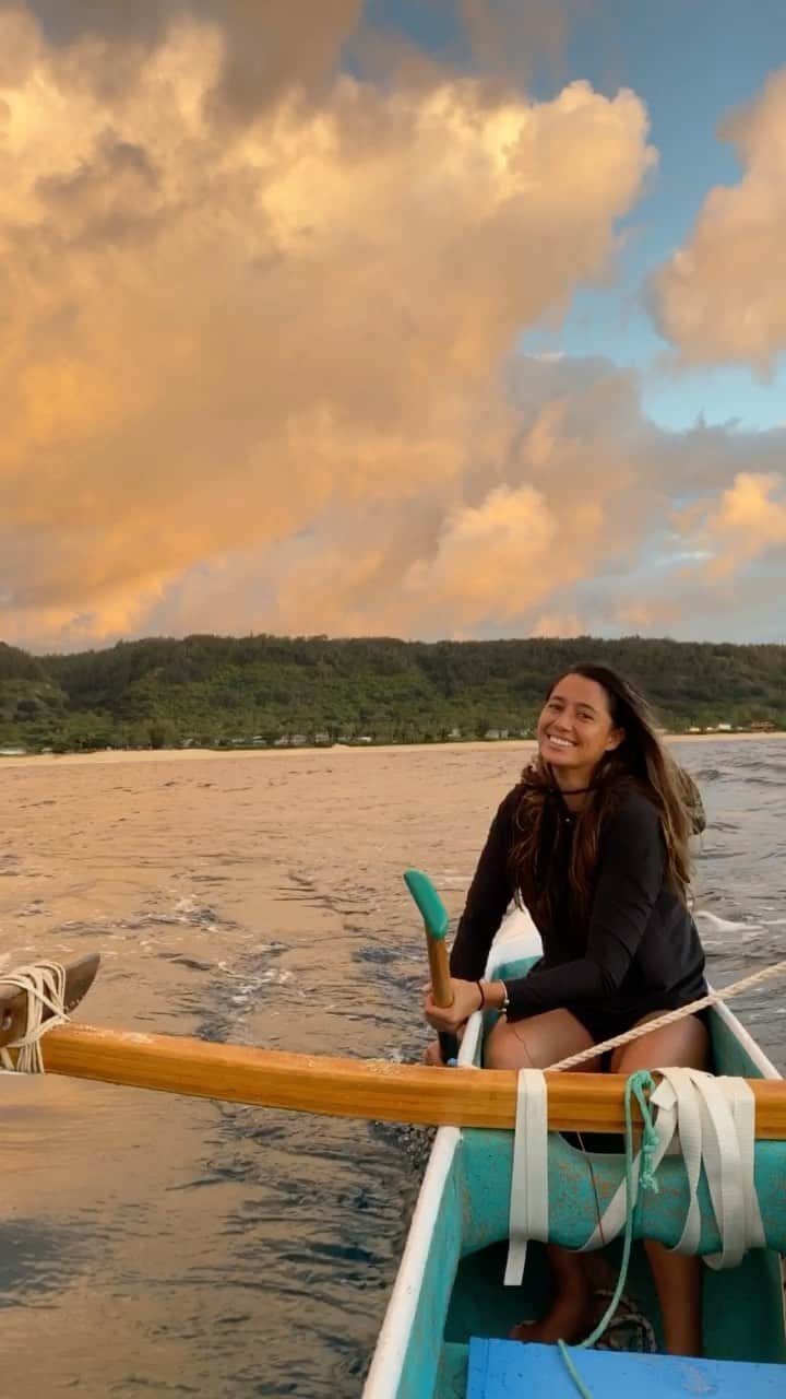 マリア・マニュエルのインスタグラム：「R E E L S.... love a good summertime canoe sail with my❤️ “you’re steering like a drunken monkey” - @konaj_」