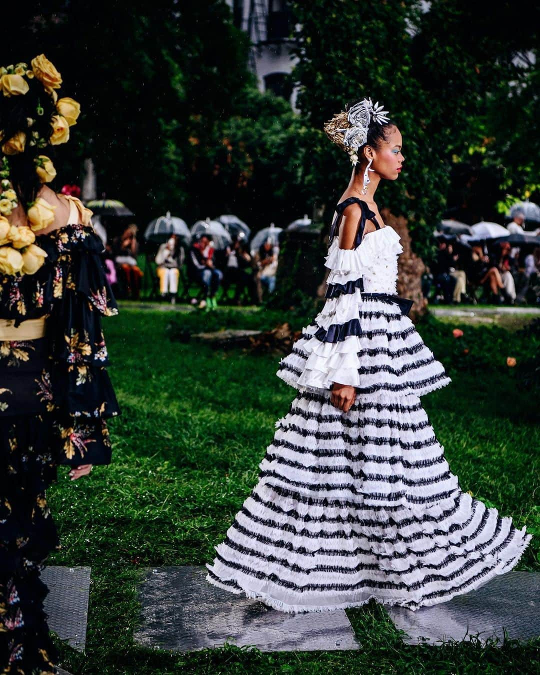 ロダルテさんのインスタグラム写真 - (ロダルテInstagram)「Love @hunkybunky_ during the SS19 Show (ph: @vnina). #rodarte」8月19日 11時03分 - rodarte