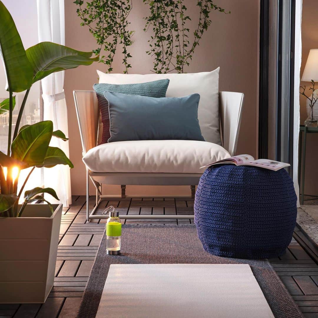 IKEA JAPANさんのインスタグラム写真 - (IKEA JAPANInstagram)「屋外家具で日差しを楽しもう！﻿ ﻿ これからの季節、まだまだベランダや庭で大活躍。﻿ 限られたスペースにもおけるコンパクトサイズから、リゾート気分を満喫できる大型家具まで。﻿ 理想のアウトドアスタイルにあった屋外家具を見つけよう。﻿ ﻿ #IKEA #ikeajapan #イケア #インテリア #屋外家具 #ベランピング #ベランダ #庭 #アウトドアリビング」8月19日 11時00分 - ikeajapan