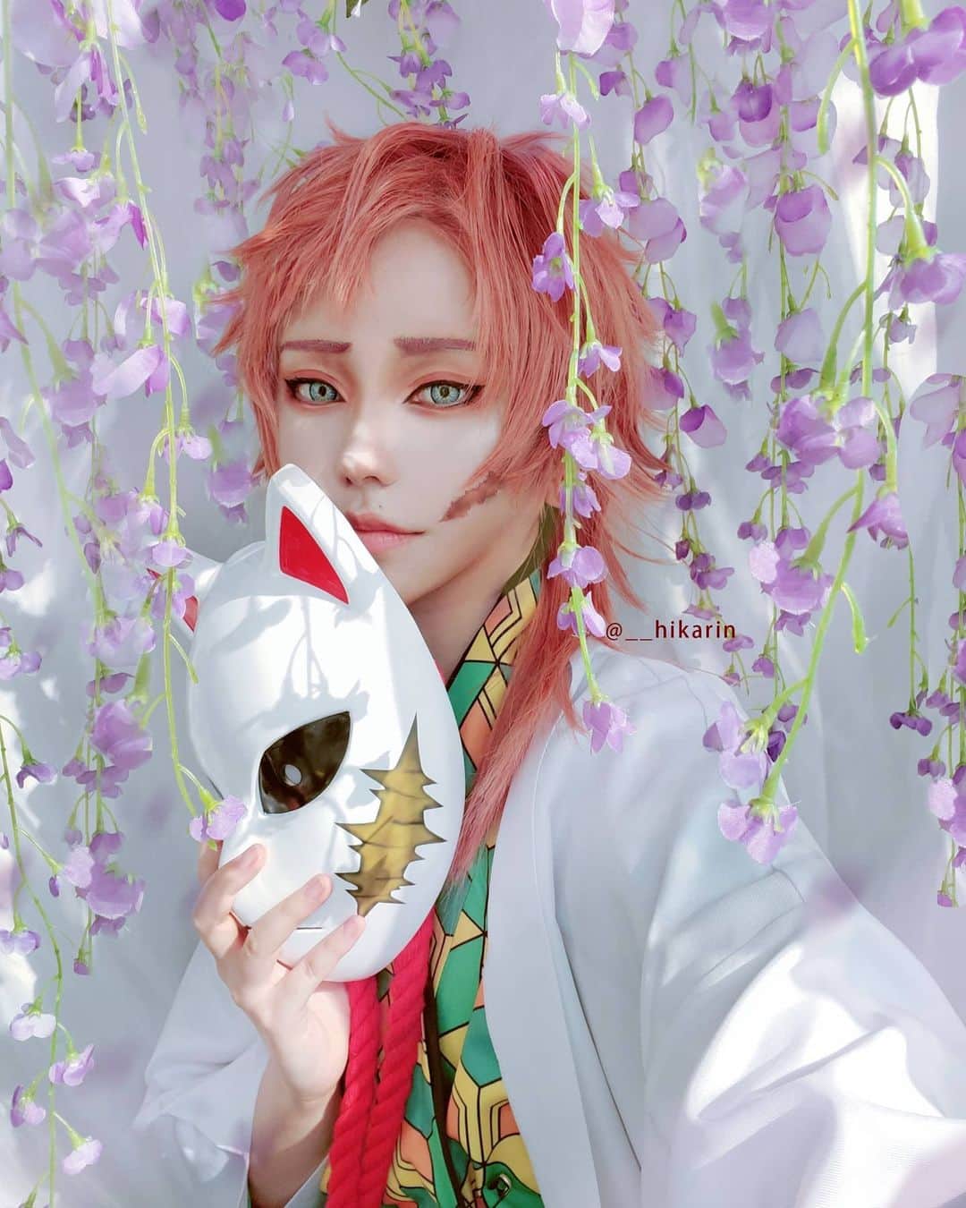 ひかりんのインスタグラム：「First time seeing sabito in Demon Slayer I was like KISS KISS fall in love 🤣♥️ #demonslayer #cosplay #sabito #kimetsunoyaiba」