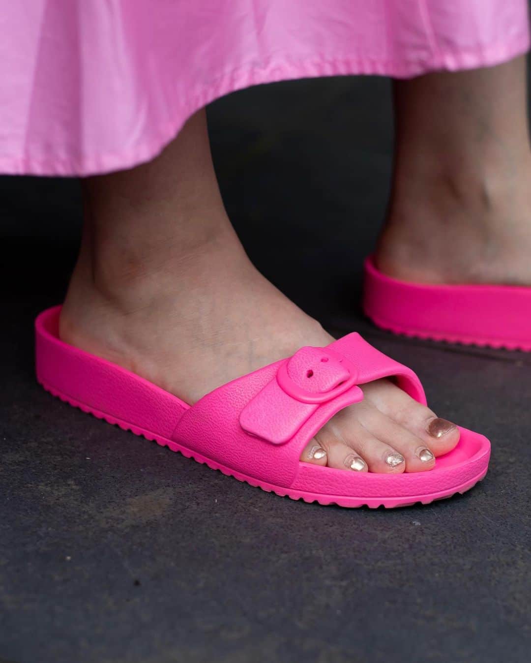 Fashionsnap.comさんのインスタグラム写真 - (Fashionsnap.comInstagram)「【#スナップ_fs】 Name Mika Dress #HandM Shoes #used Eyewear #used  #fashionsnap #fashionsnap_women」8月19日 11時43分 - fashionsnapcom