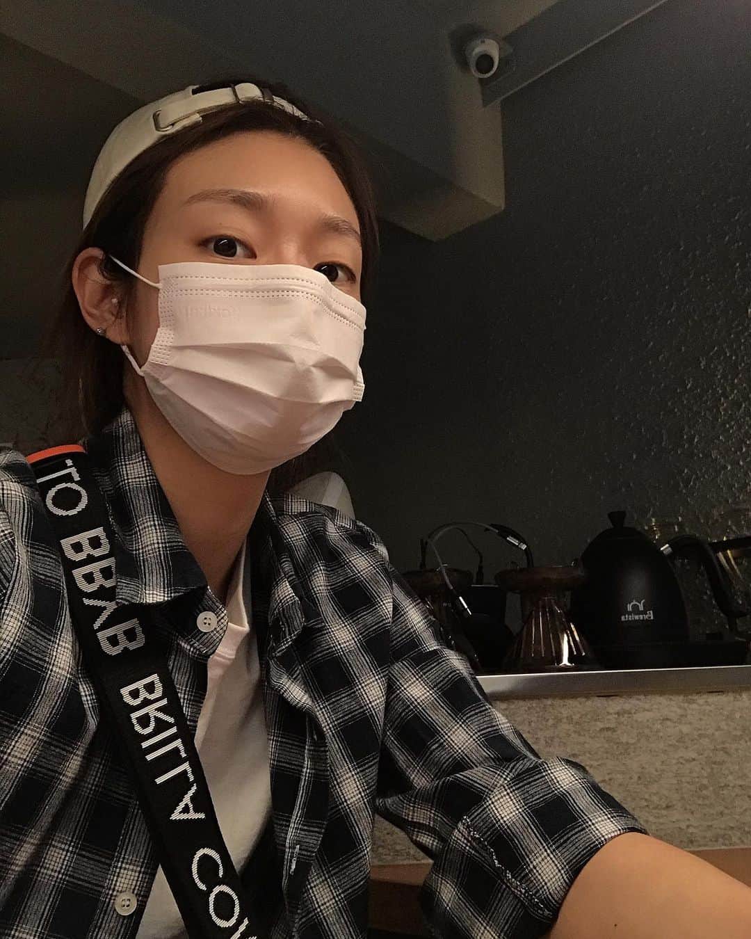 チャ・ミンジのインスタグラム：「마스크 잘 착용하고 다니세요!! 코로나 조심!!!  #코로나#제발#사라져라#부탁이다#🙏」
