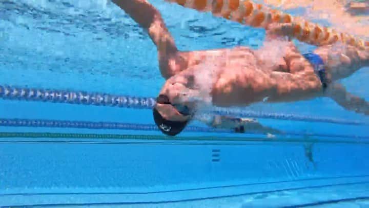 のインスタグラム：「Getting through hump day @Speedo #speedo」